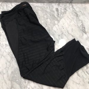 Black fabletics leggings
